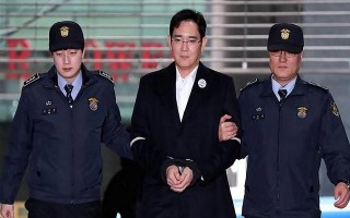 Người thừa kế tập đoàn Samsung bị kết án 5 năm tù giam