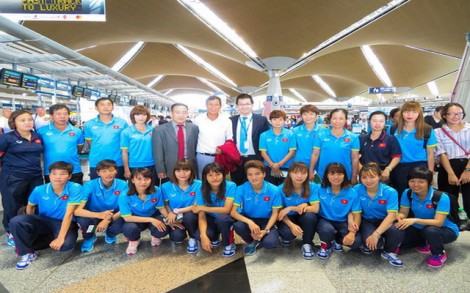 Vietnam Airlines tặng thẻ Bông Sen Vàng và dặm thưởng cho đoàn thể thao SEA Games 29