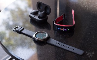 Samsung ra mắt smartwatch Gear Sport