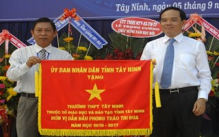 Bí thư Tỉnh uỷ dự lễ khai giảng tại Trường THPT Tây Ninh