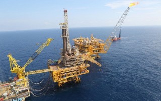 Bán dầu cho Trung Quốc, hải quan nói thấp PVN nói cao