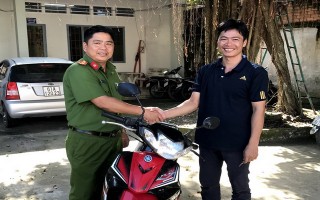 Công an Tây Ninh trao trả 3 xe mô tô bị mất cắp cho người dân