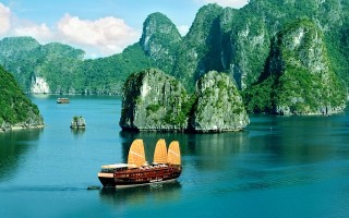 Kế sách nào cho du lịch Việt?