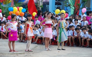 Quan tâm hơn đến trẻ em gái vị thành niên