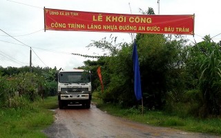Khởi công xây dựng đường nông thôn Bàu Tràm - An Đước