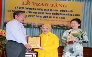 Vinh danh Ni trưởng Thích nữ Diệu Nghĩa