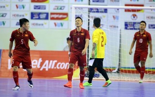 ​Futsal VN thua sốc Malaysia 1-5 trên sân nhà