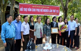CLB Nữ từ thiện Tây Ninh: Hỗ trợ vốn cho phụ nữ nghèo
