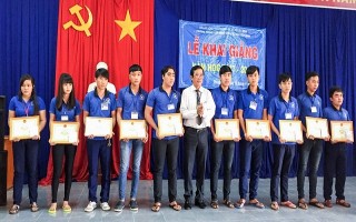 Trường Trung cấp Nghề khu vực Nam Tây Ninh khai giảng năm học mới