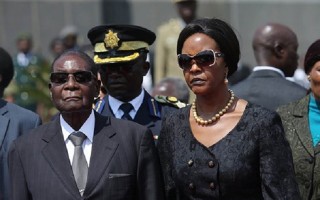 Quân đội tạm giữ Tổng thống: Tương lai nào cho Zimbabwe?