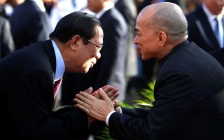 Đảng cầm quyền Campuchia quyết thu phục lòng dân
