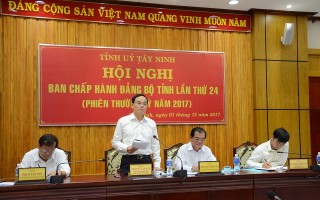 Ban Chấp hành Đảng bộ tỉnh họp phiên thường kỳ, đánh giá tình hình kinh tế  - xã hội năm 2017 và kế hoạch của năm 2018