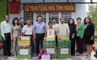 Huyện Dương Minh Châu: Trao nhà tình nghĩa cho các gia đình chính sách