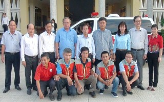 Hội Chữ thập đỏ Dương Minh Châu tiếp nhận xe cứu thương