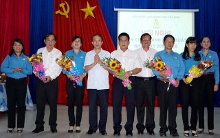 Bầu nguyên Chủ tịch UBND huyện Gò Dầu làm Chủ tịch LĐLĐ tỉnh