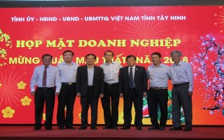 UBND tỉnh: Họp mặt doanh nghiệp mừng xuân Mậu Tuất năm 2018