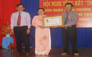 Hội NCT Tân Châu đón nhận Huân chương lao động hạng 3