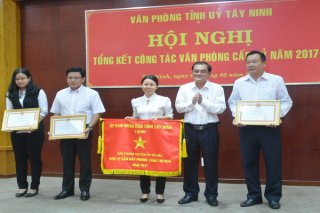 Văn phòng Tỉnh ủy tổng kết hoạt động năm 2017