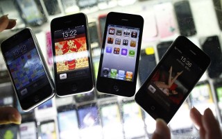 Mỹ truy tố công dân TQ bán iPhone và iPad giả