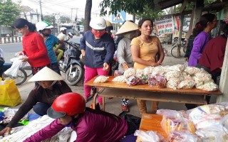 “Gian hàng không đồng” phiên cuối năm