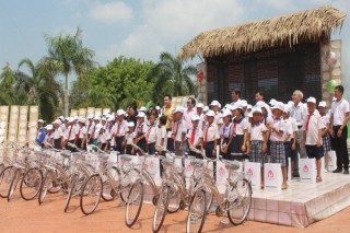 “Cặp lá yêu thương” đến Tây Ninh