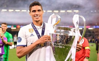 MU chồng đủ 50 triệu bảng lấy Varane từ tay Real