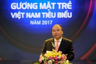 ‘Các bạn trẻ hãy luôn giữ trong tim mình ngọn lửa cống hiến’