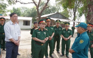 Kiểm tra công tác huấn luyện, sẵn sàng chiến đấu tại Tây Ninh