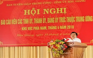 Hội nghị báo cáo viên khu vực phía Nam