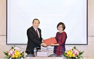 Phó Thủ tướng Trương Hòa Bình trao quyết định bổ nhiệm Thứ trưởng Bộ Tư pháp