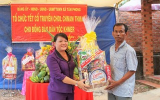 Chúc tết Chol Chnam Thmay đồng bào dân tộc Khmer trong tỉnh