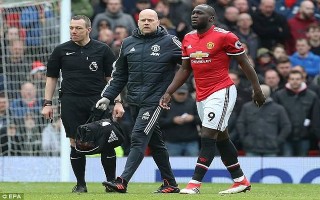 Mourinho: "MU may mắn đánh bại Arsenal"