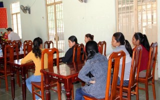 Trao trả 6 nạn nhân Campuchia trong vụ mua bán người