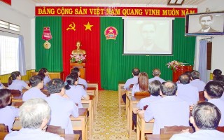 Đẩy mạnh việc học tập và làm theo Bác thông qua chiếu phim tài liệu