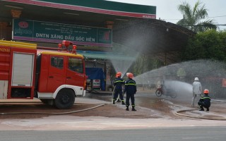 Tân Châu: Thực tập phương án chữa cháy tại cửa hàng xăng dầu Sóc Hên