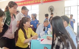 Tư vấn, giới thiệu việc làm cho thanh niên