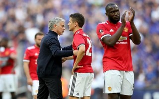 Mourinho bất phục: "MU mới xứng đáng vô địch FA Cup"