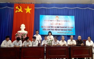 TP.Tây Ninh: Các tôn giáo ký kết thực hiện an toàn giao thông