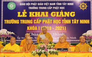 Khai giảng khoá đầu tiên Trường trung cấp Phật học Tây Ninh