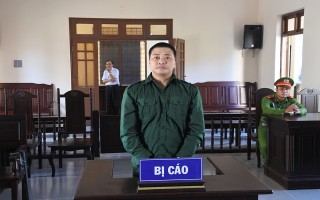 Vận chuyển vũ khí quân dụng trái phép, lãnh án 3 năm 6 tháng tù