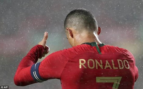 Ronaldo châm ngòi, Bồ Đào Nha thắng to trước World Cup