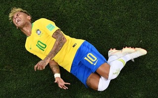 Thụy Sỹ chơi đòn bẩn, Neymar bị "chặt chém" nhiều nhất World Cup