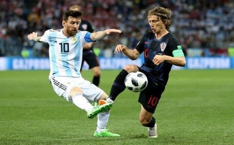 'Argentina thi đấu vô vọng, thật lãng phí giấc ngủ'