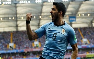 Nga 0-3 Uruguay, Ai Cập 1-1 Saudi Arabia: Suarez và Cavani lập công