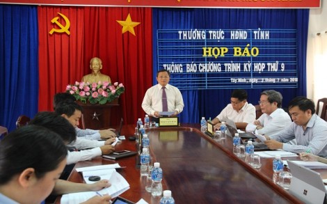 Họp báo thông báo chương trình kỳ họp thứ 9 HĐND tỉnh khóa IX