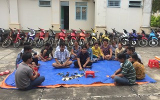 CA Tân Châu: Bắt 18 người tham gia lắc tài xỉu