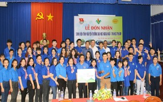 Sinh viên ĐH Ngoại ngữ - Tin học TP. Hồ Chí Minh tham gia Mùa hè xanh tại Dương Minh Châu