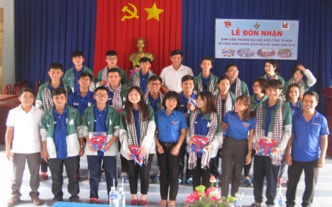 Tân Biên: Đón sinh viên tham gia chiến dịch Mùa hè xanh