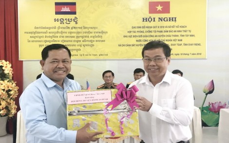 Châu Thành: Giao ban đối ngoại định kỳ với các huyện giáp biên.