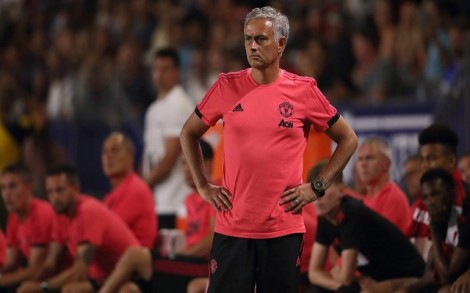 MU chưa đá đã bất ổn: Mourinho có trụ đến Giáng sinh?